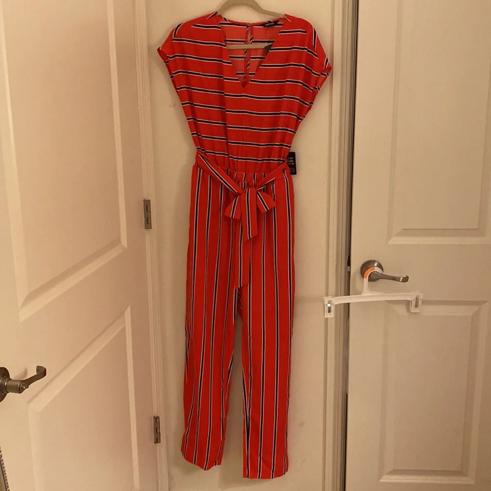 NWT Express Striped V Neck Jumpsuit - Picture 4 of 6